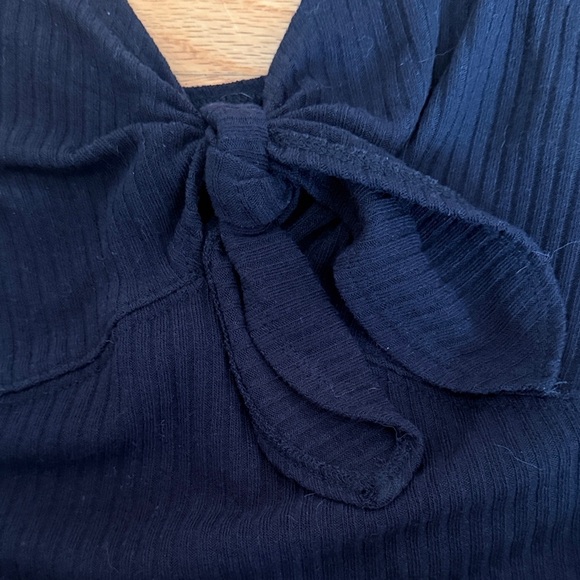 Abercrombie & Fitch Black Ribbed Tie-Front Tank Top - Picture 2 of 3